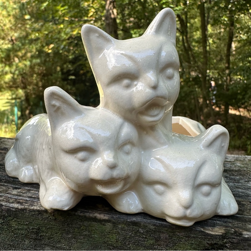 Vintage Triple Cat Succulent Planter